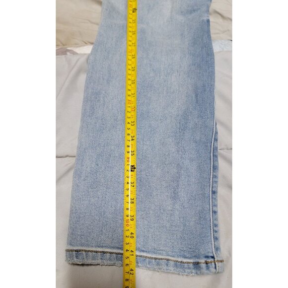 Judy Blue Womens 3/26 Distressed Light Wash Straight Fit Jeans Pre-owned - Picture 8 of 8